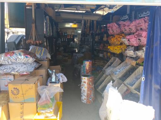عکس 6 — میدان دروازه اصفهان به سمت بازار وکیل گاراژ سعدی دهقان