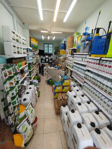 عکس 2 — داروخانه گیاهپزشکی رویش سبز