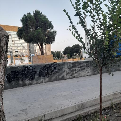 عکس 1 — پارکینگ گلریز