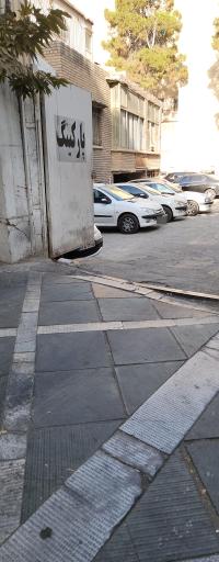عکس 1 — پارکینگ عمومی