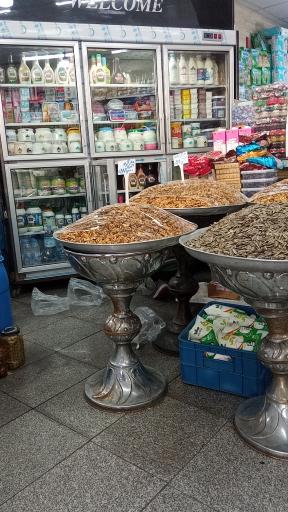 عکس 4 — میدان میوه و تره بار ولیعصر