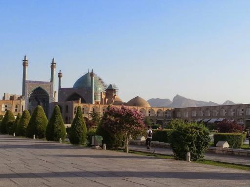 عکس 2 — بازارچه نقش جهان