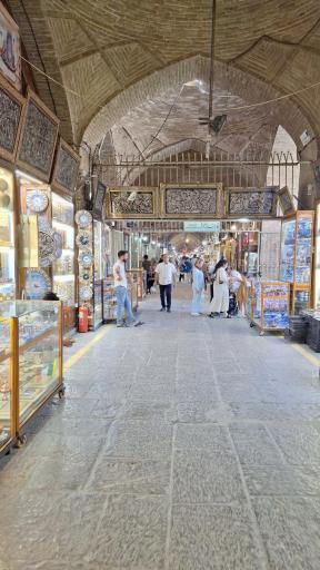 عکس 8 — بازار میدان نقش جهان