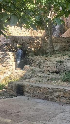 عکس 4 — آبشار و پارک کوهستانی تقرچه