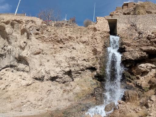 عکس 4 — پارک و آبشار تقرچه