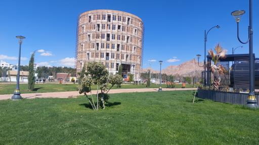 عکس 5 — باغ ارغوان
