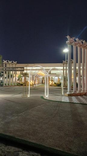 عکس 4 — باغ عمارت قصر سفید