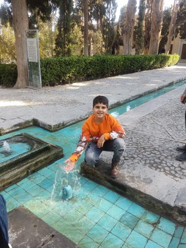 عکس 4 — تقسیم گاه آب باغ فین