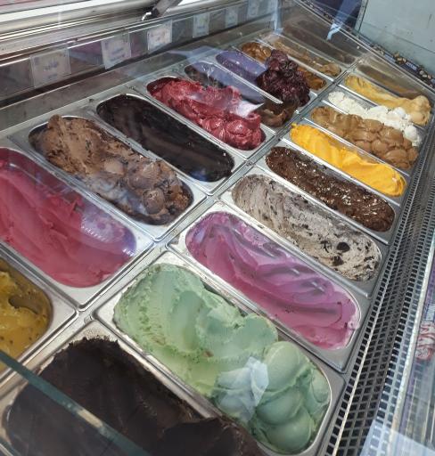 عکس 2 — آبمیوه و بستنی ونک پارک