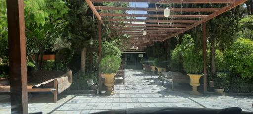 عکس 2 — باغ رستوران و کافی شاپ شادی