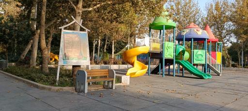 عکس 3 — بوستان کودک