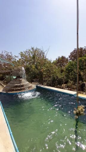 عکس 4 — باغ و گلخانه شهریار
