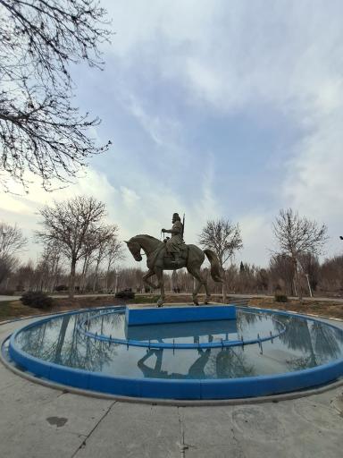 عکس 6 — مجسمه میرزا کوچک خان جنگلی
