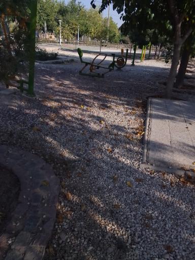 عکس 2 — پارک نشاط