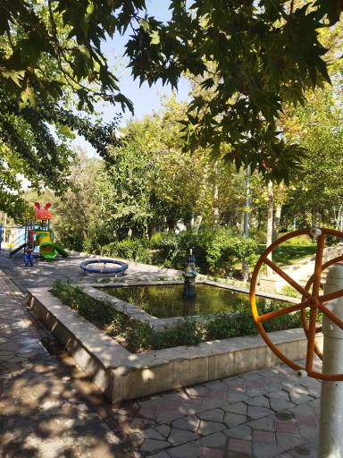 عکس 2 — آبنمای بوستان دکتر رهنمون