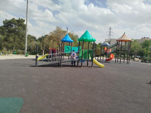 زمین بازی کودکان بوستان شریعتی