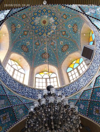 عکس 7 — آرامگاه محتشم کاشانی