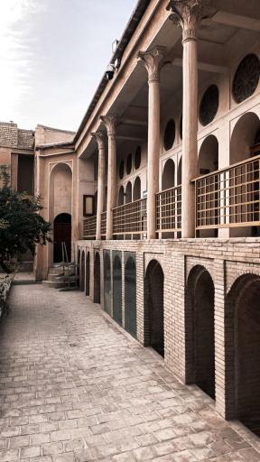 عکس 6 — دانشکده صنایع دستی