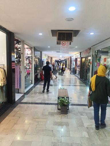 عکس 3 — بازارچه ۱۱ فاز یک شهرک اکباتان