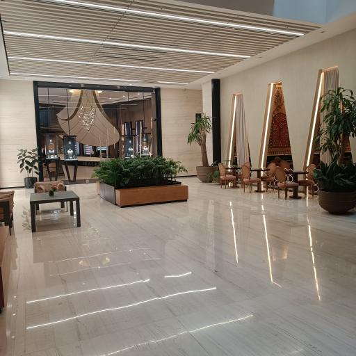 عکس 3 — مرکز خرید فرشته ۲۴