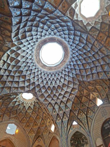 عکس 8 — تیمچه امین الدوله