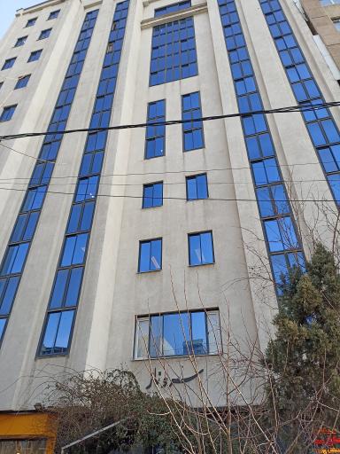 درب شمالی مجتمع تجاری سروناز