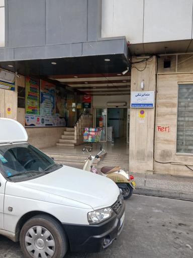 عکس 3 — درب شمال مجتمع تجاری طوبی