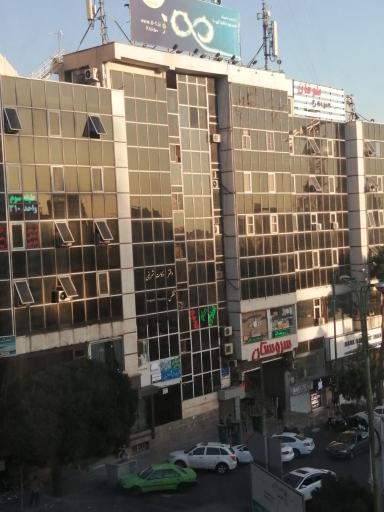 عکس 2 — مرکز تجاری سروستان