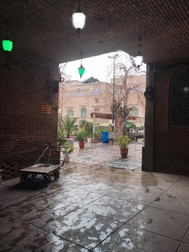 عکس 2 — بازار مسجد جامع