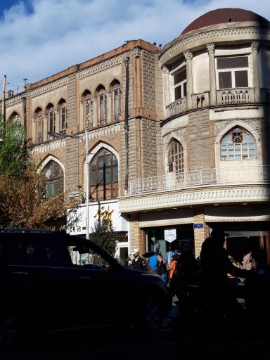 عکس 3 — بازار لاله زار تهران