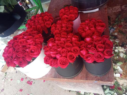 عکس 3 — بازار گل شهید محلاتی