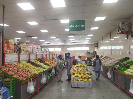 عکس 7 — بازار میادین میوه و تره بار شهرداری ونک