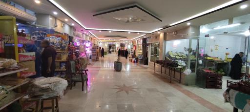عکس 2 — مجتمع تجاری کوه نور