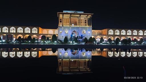 عکس 2 — عمارت عالی قاپو