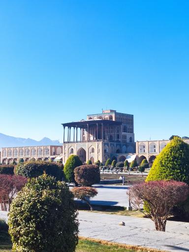 عکس 9 — عمارت عالی قاپو