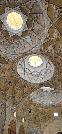 عکس 5 — تیمچه بزرگ بازار قم
