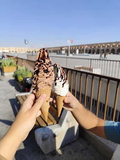 آبمیوه و بستنی بار