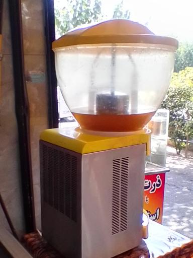 عکس 6 — آبمیوه و بستنی دلتا
