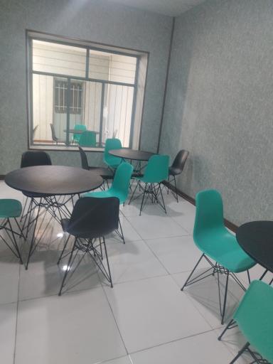 بستنی ایس جلاتو