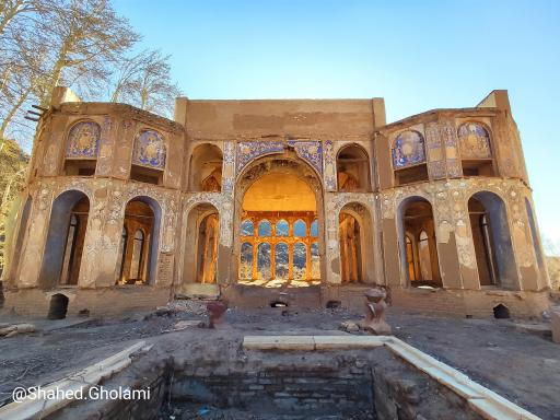 عکس 1 — کاخ سرهنگ آباد