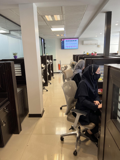 شرکت خدمات مشتری مدیاجی