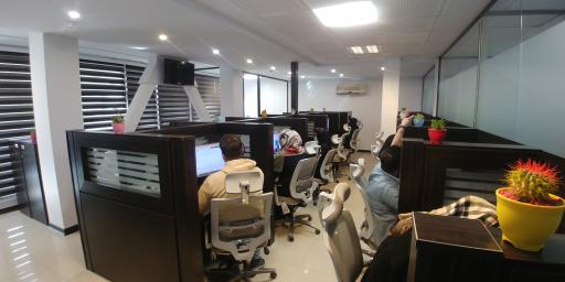 عکس 2 — شرکت خدمات مشتری مدیاجی