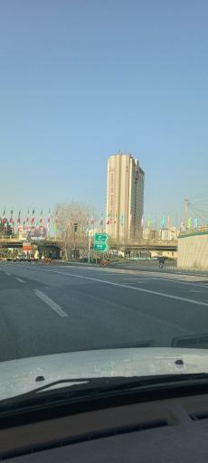 عکس 2 — رستوران هتل پارسیان آزادی