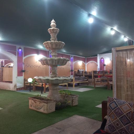 عکس 4 — سفره خانه سنتی شهریار