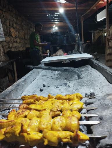 عکس 5 — سفره خانه سنتی سیروان