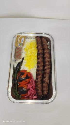 عکس 1 — غذای بیرون بر ته دیگ