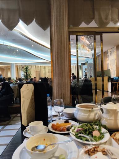 رستوران ماهان شاندیز