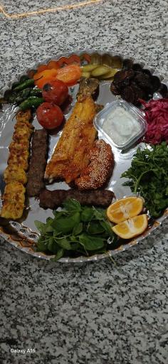 عکس 2 — باغ رستوران نقش جهان