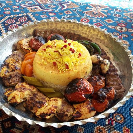 عکس 3 — رستورران سنتی رهام