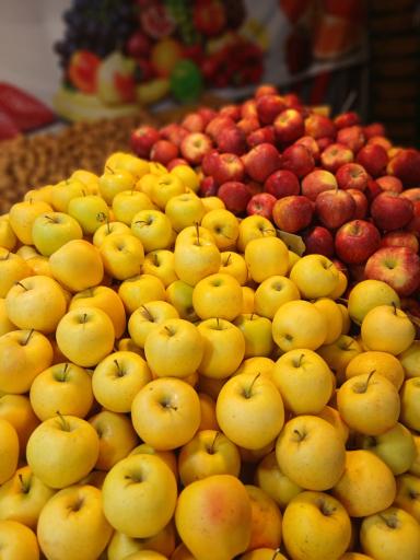 عکس 4 — بازارچه میوه و تره بار بلوط